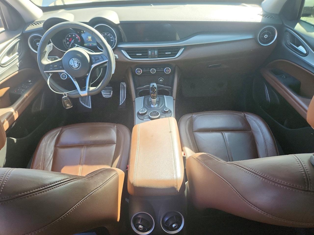 2018 Alfa Stelvio VIN ZASFAKPN9J7B78686 photo 8