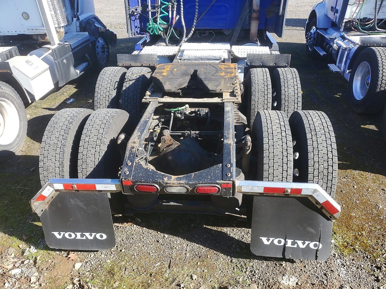 2018 Volvo Vn VIN 4V4NC9EJ1JN895588 photo 6