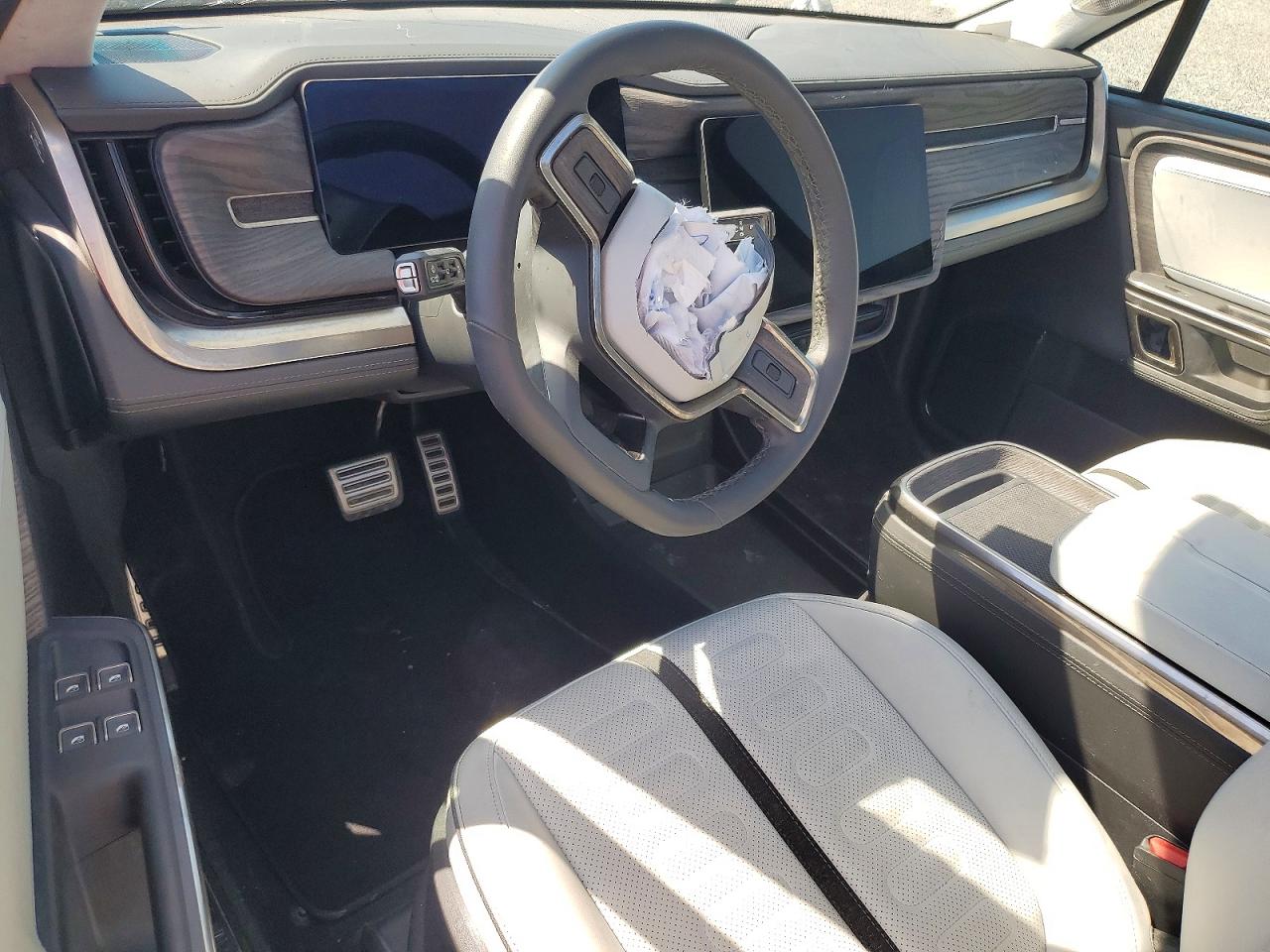 2023 RIVIAN Ris VIN 7PDSGABA8PN016999 photo 8