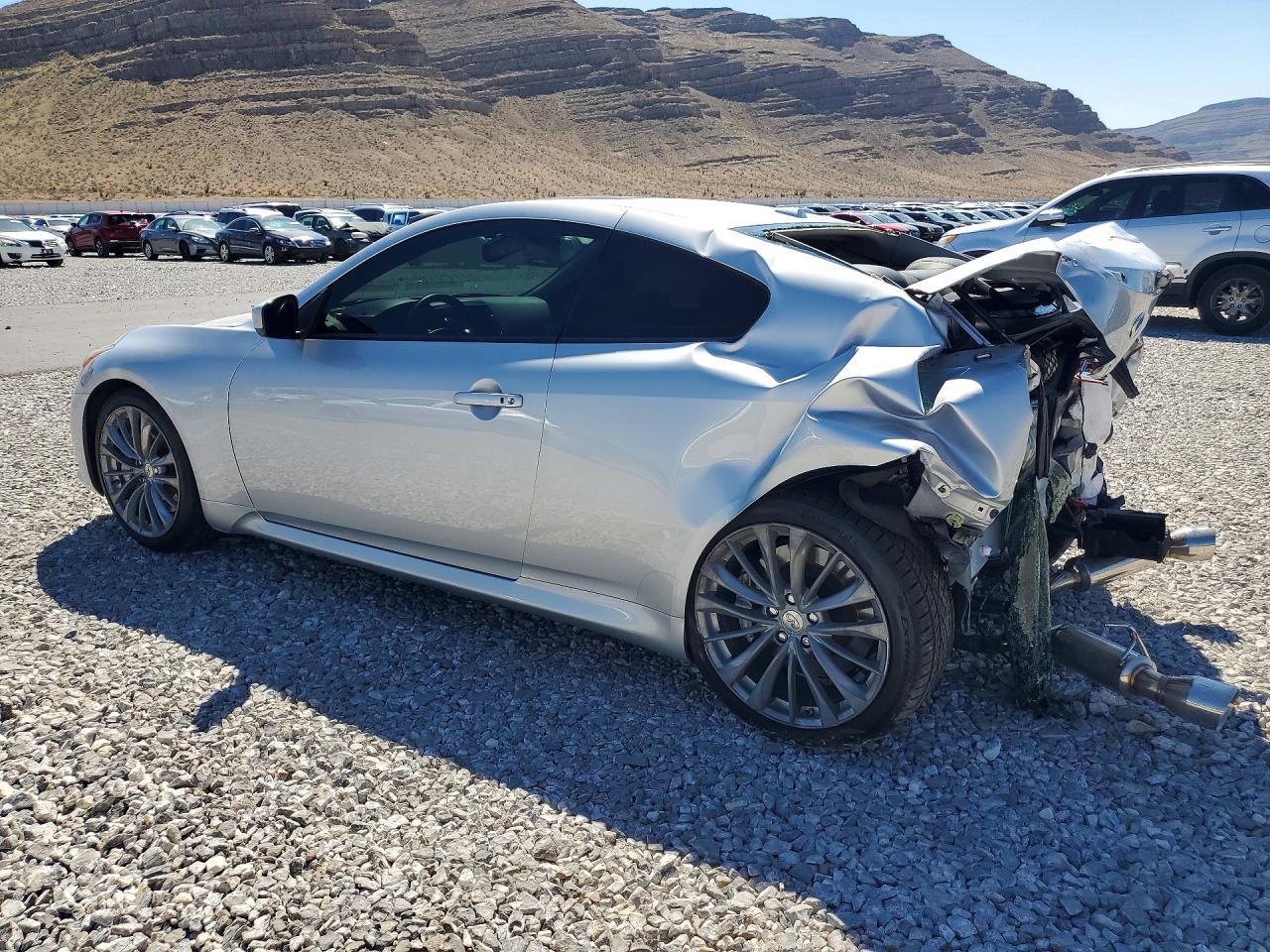 2015 Infiniti Q60 VIN JN1CV6EK6FM870920 photo 2