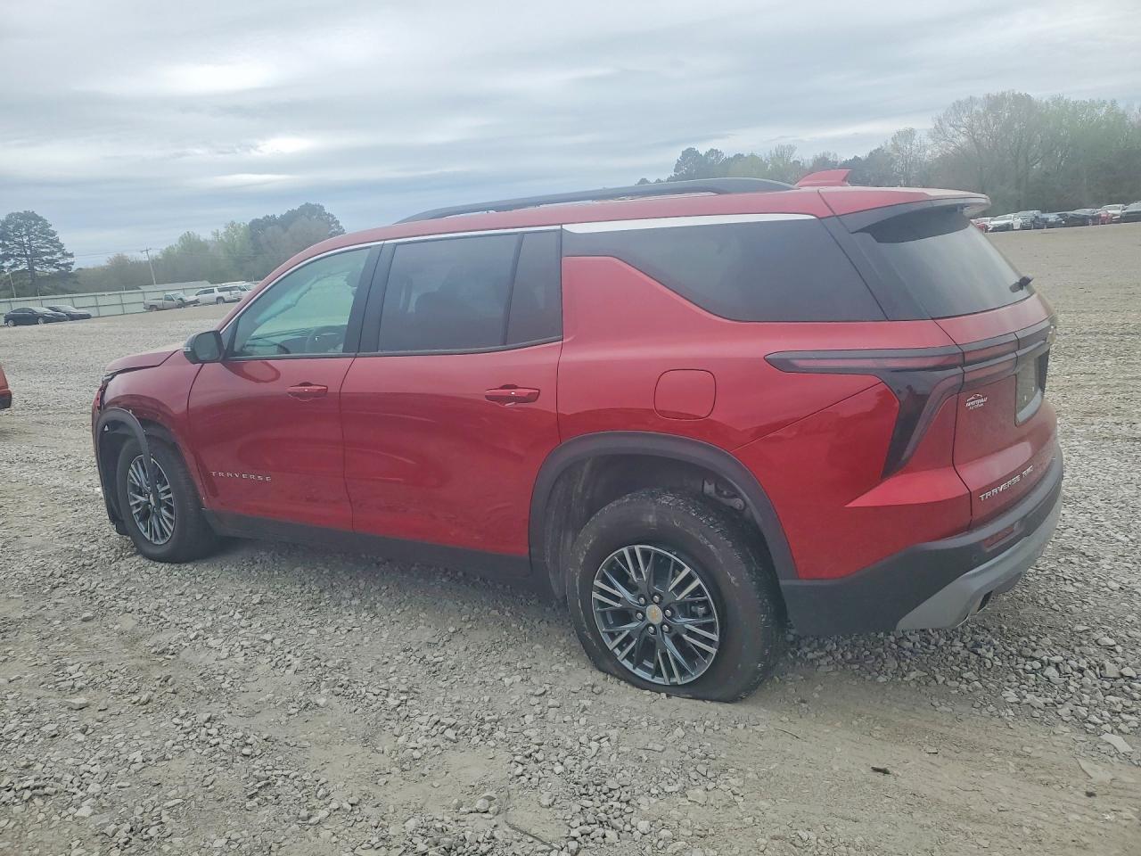 2026 Chevrolet Traverse VIN 1GNEVGKS3TJ140371 photo 2