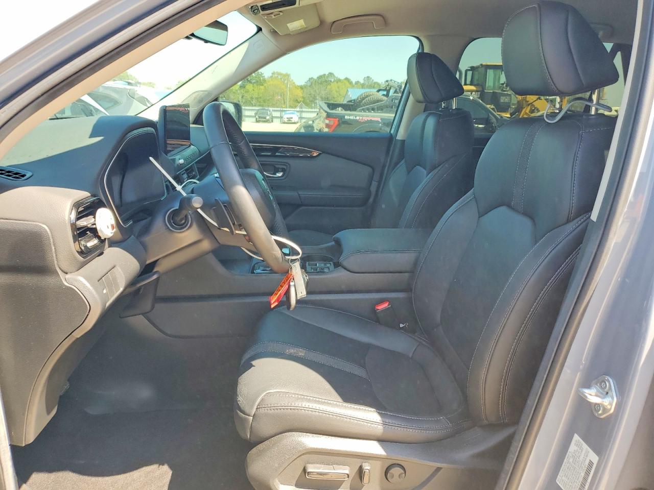 2026 Honda Passport VIN 5FNYF9H36TB011174 photo 7
