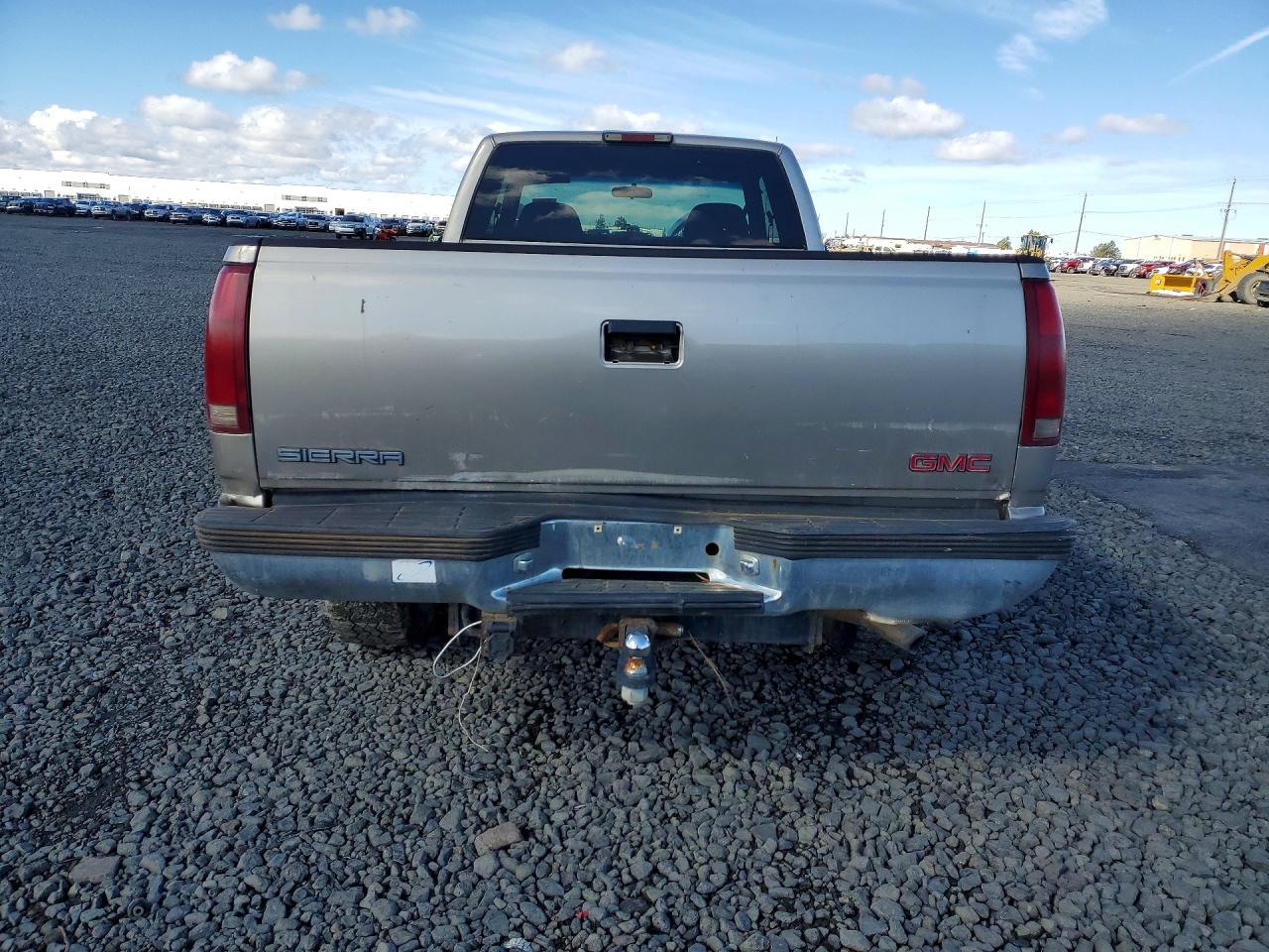 2000 GMC SIERRA VIN 1GTGK29J9YF431154 photo 6