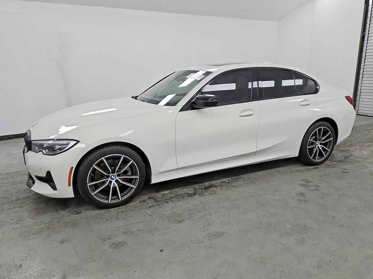 2020 BMW 3 series VIN 3MW5R1J02L8B35035 photo 1