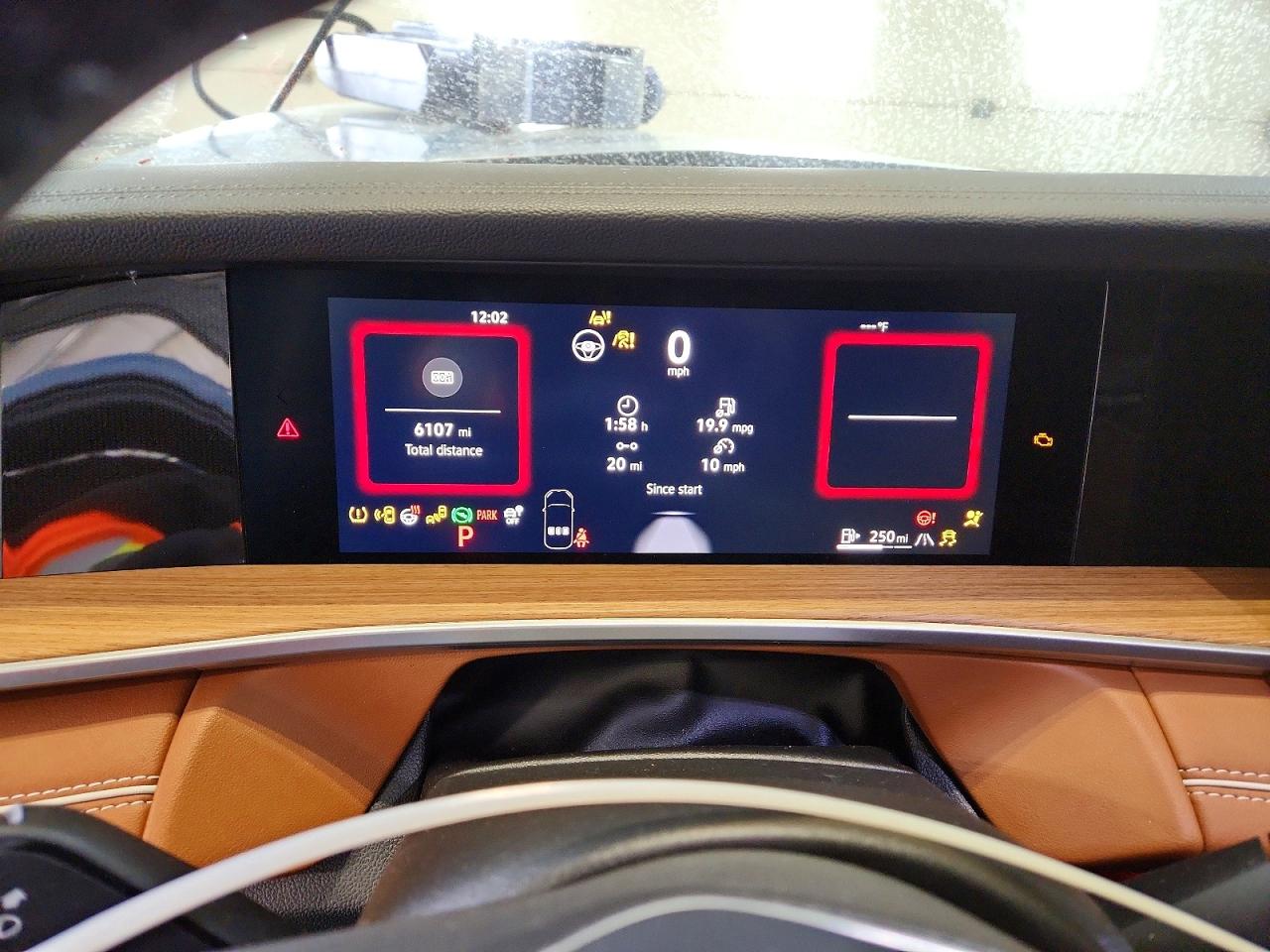 2025 Tiguan VIN 3VVLR7RM8SM049711 photo 9