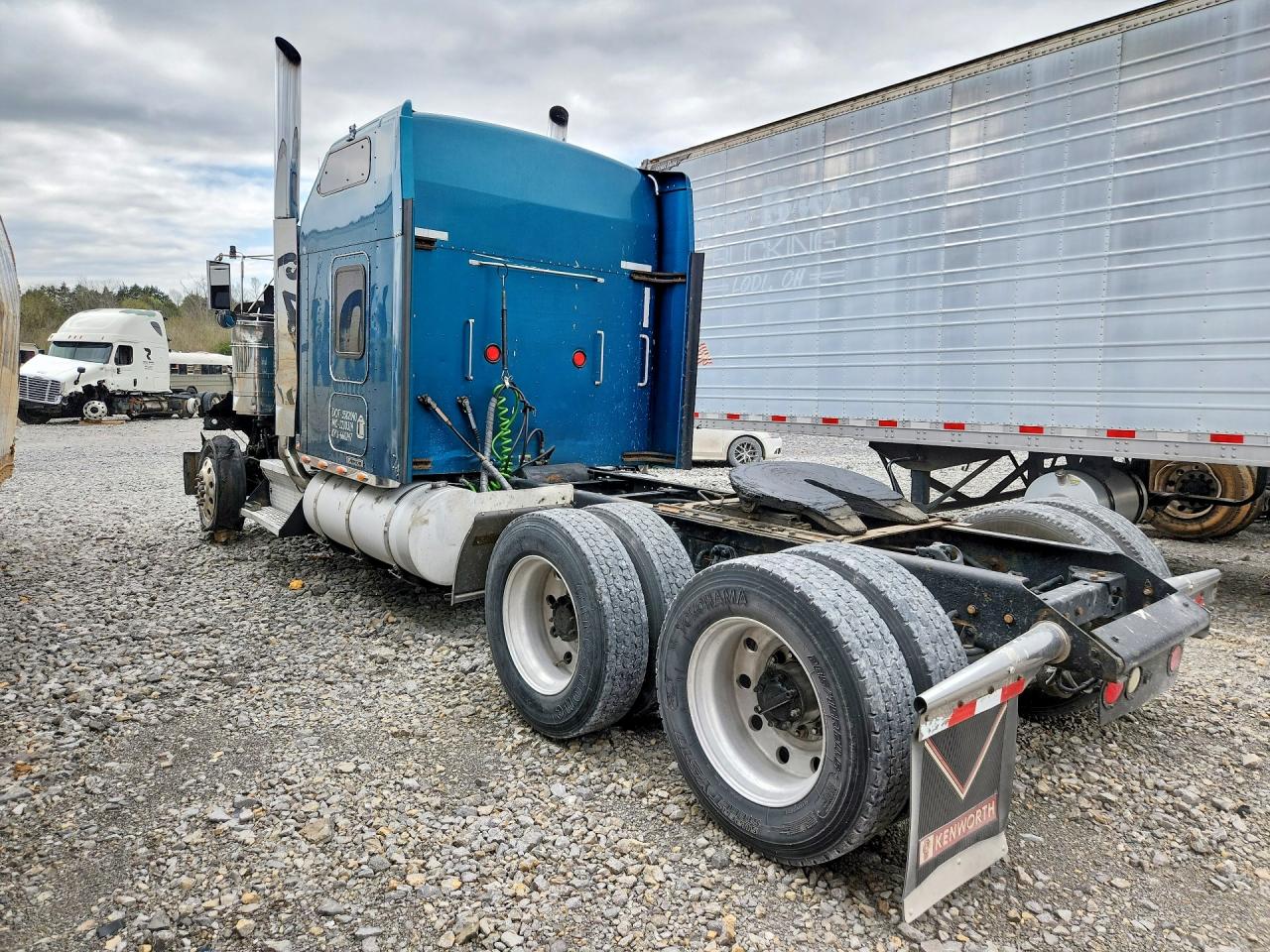 2004 KENWORTH All other VIN 1XKWDB9X94J063743 photo 2