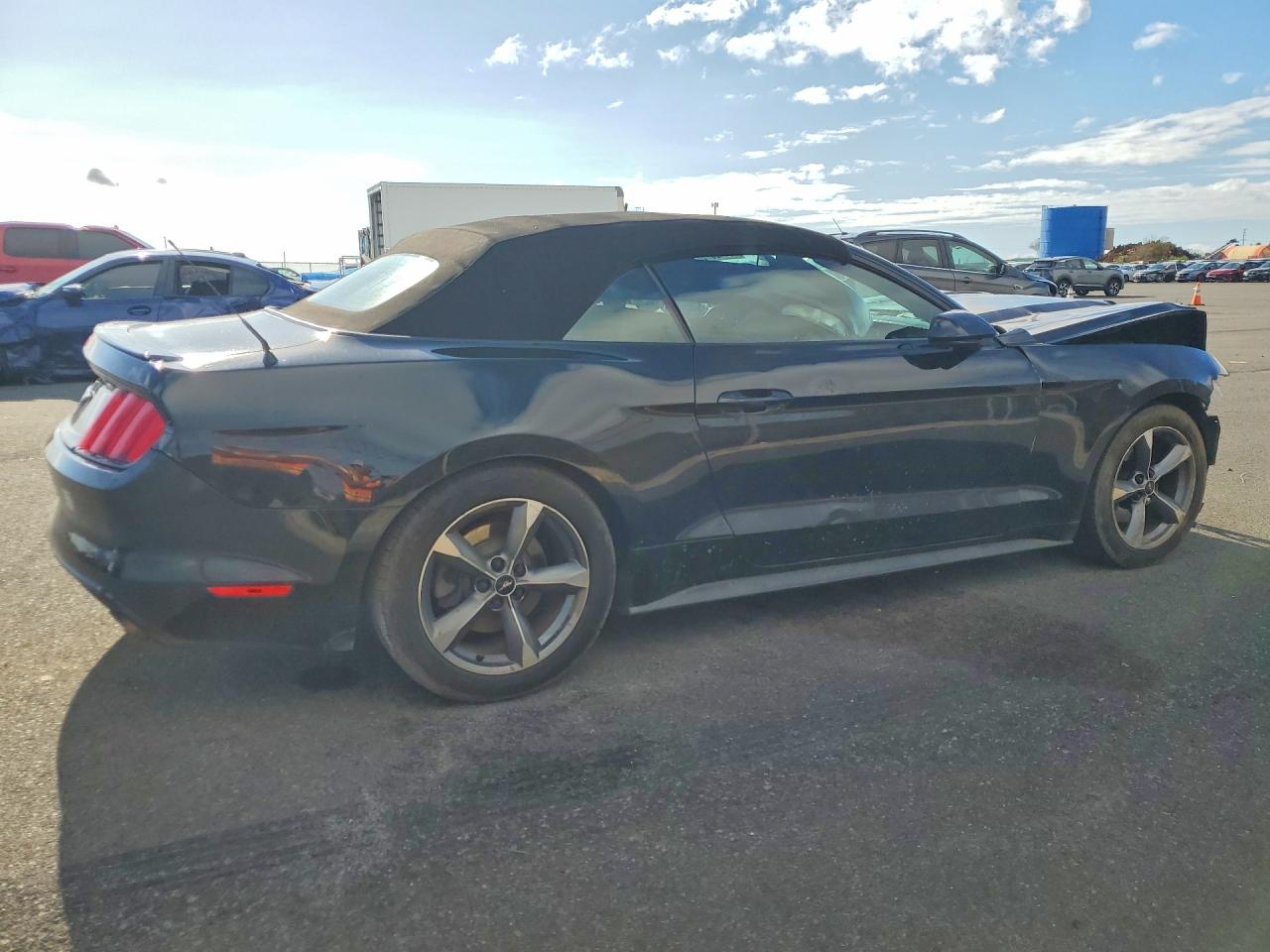 2016 Ford All models VIN 1FATP8EM3G5291499 photo 3