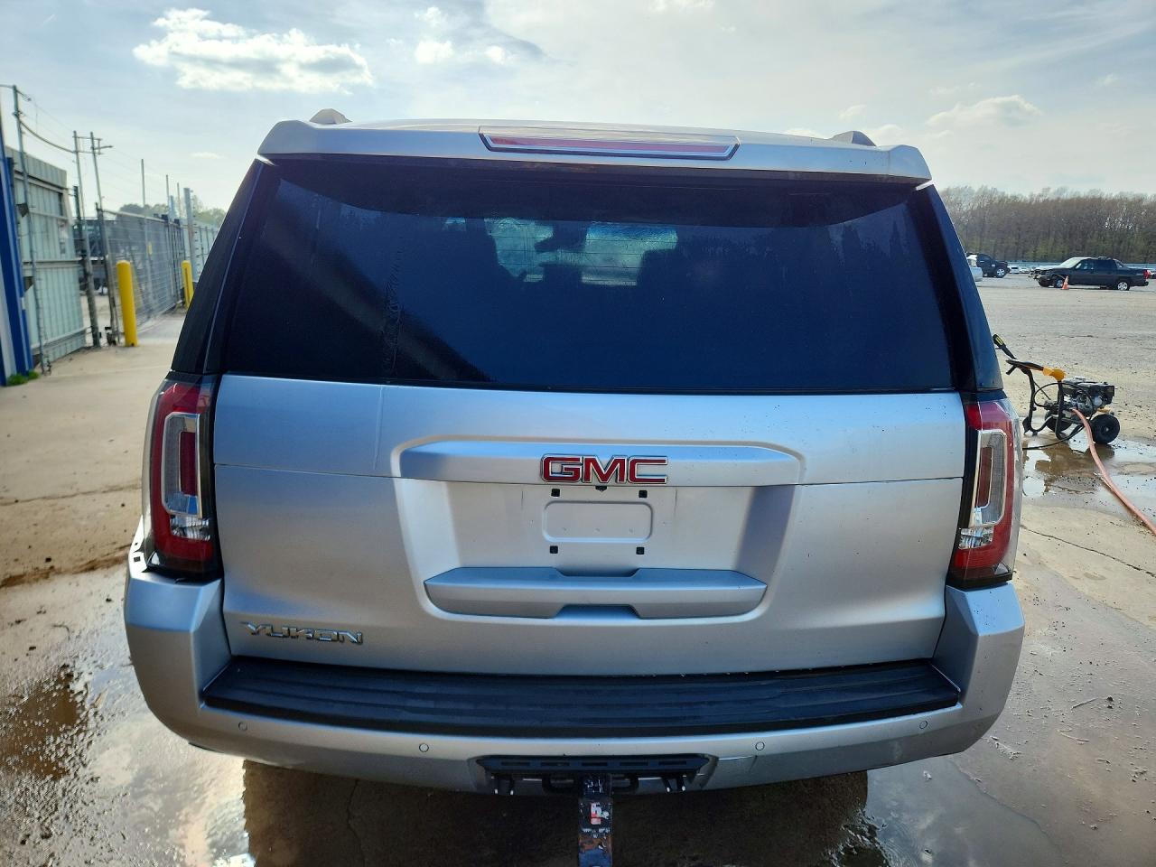 2018 GMC Yukon VIN 1GKS2BKCXJR302466 photo 6