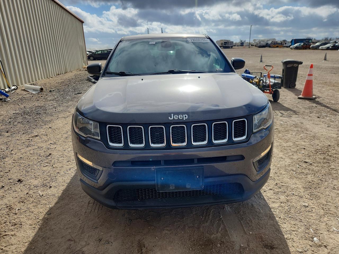 2018 Compass VIN 3C4NJDAB8JT135676 photo 5