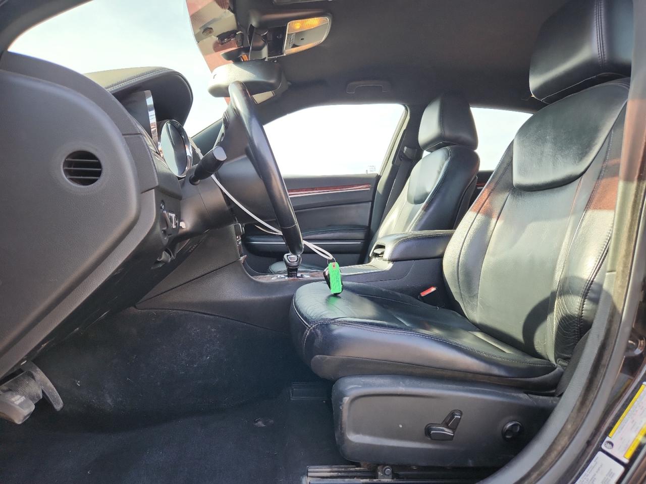 2012 Chrysler 300 VIN 2C3CCACG2CH307967 photo 7