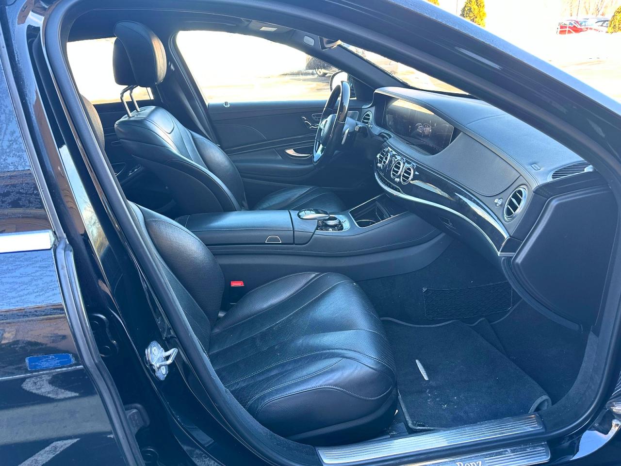 2019 Mercedes-Benz S class VIN WDDUG6EB4KA439487 photo 8