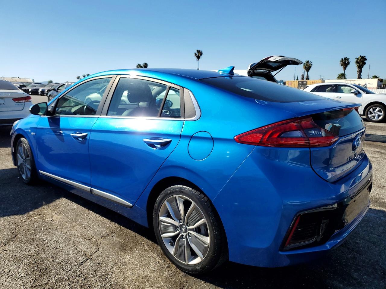 2017 Ioniq VIN KMHC05LC3HU030268 photo 2