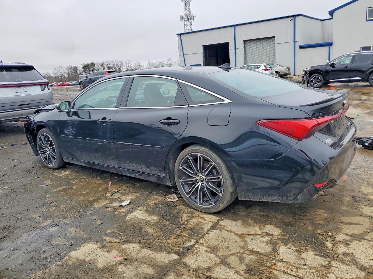 2022 TOYOTA Avalon VIN 4T1GZ1FB1NU081640 photo 2