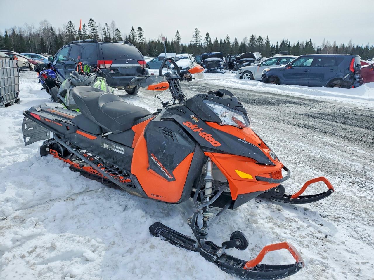 2016 SKID Renegade b VIN 2BPSUJGD8GV000024 photo 1