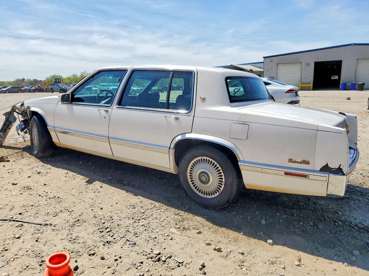 1993 Cadillac Deville VIN 1G6CD53B7P4326427 photo 2