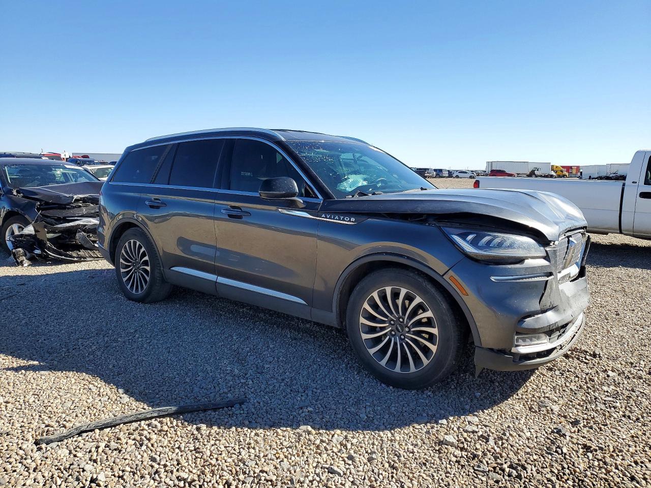 2020 Lincoln Aviator VIN 5LM5J7WC0LGL23112 photo 4