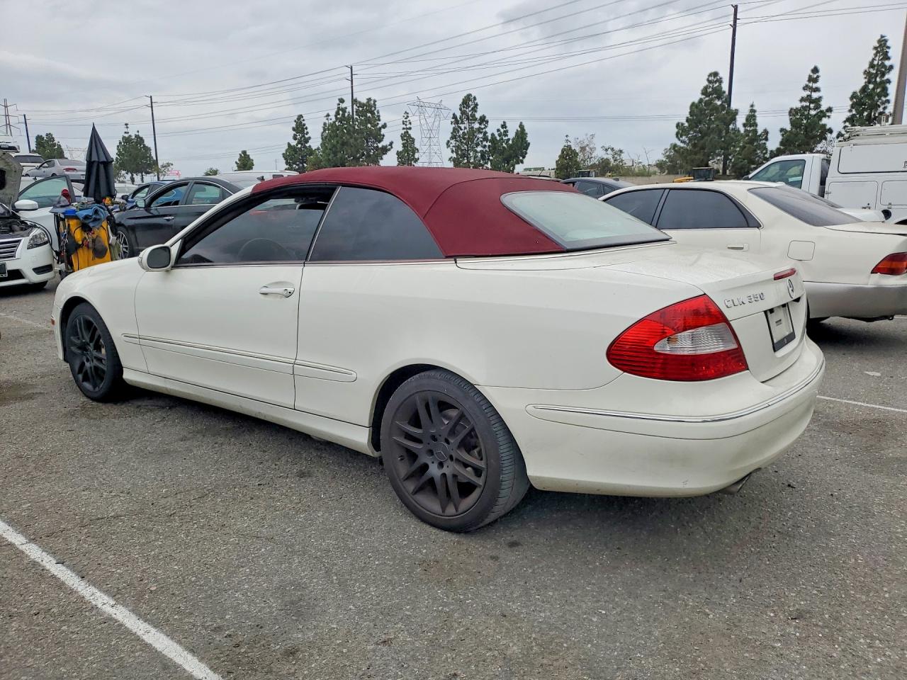 2009 Mercedes-Benz Clk-class VIN WDBTK56F79F262879 photo 2