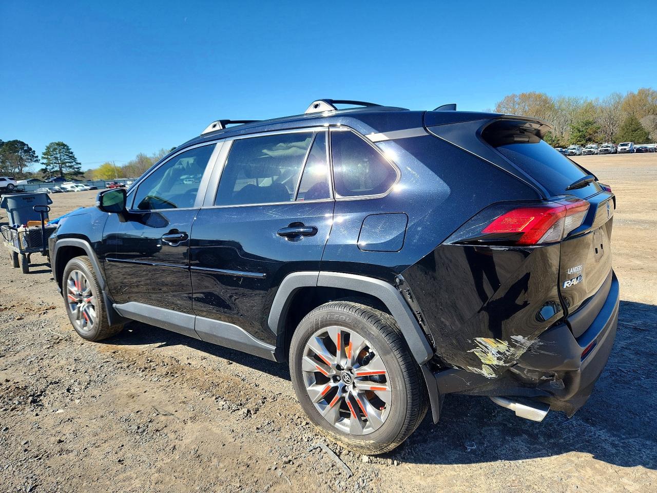 2024 Toyota Rav4 VIN 2T3C1RFV8RC279127 photo 2