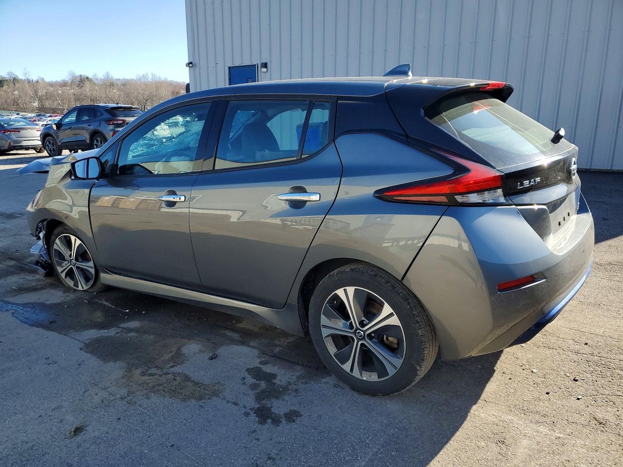 2020 Nissan Leaf VIN 1N4BZ1DP1LC305141 photo 2