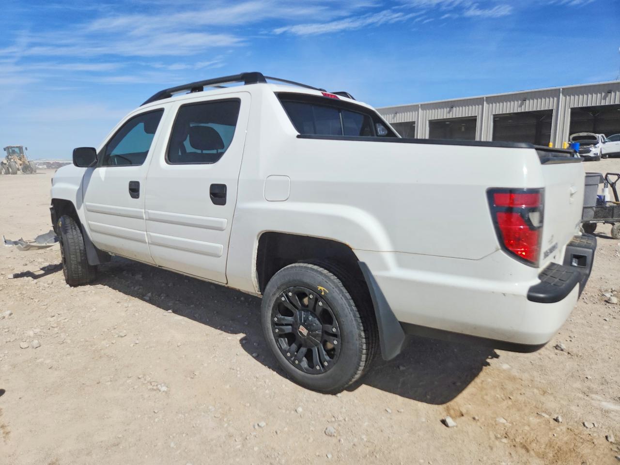2013 Honda Ridgeline VIN 5FPYK1F73DB012245 photo 2