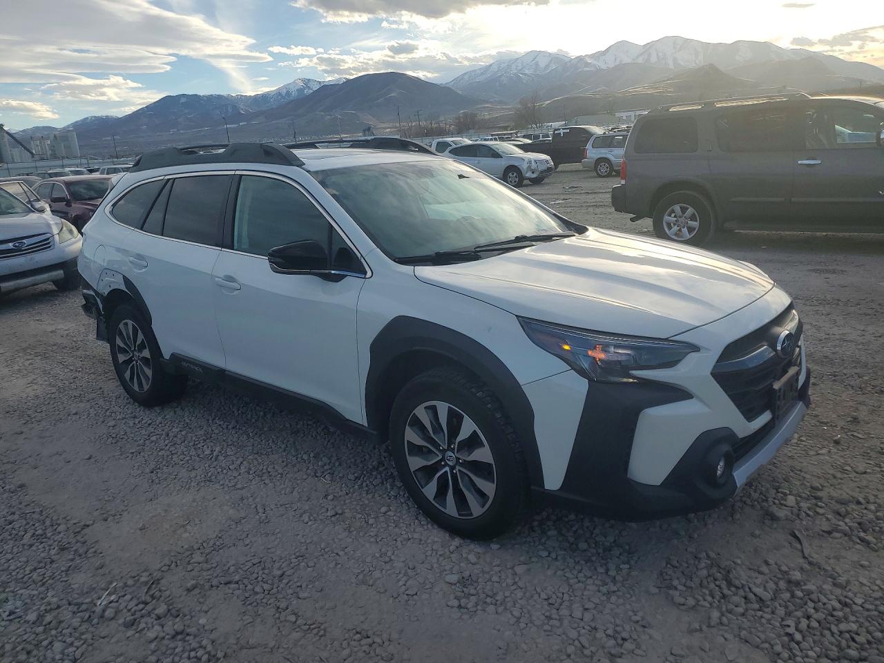 2023 Subaru Outback VIN 4S4BTANCXP3181069 photo 4