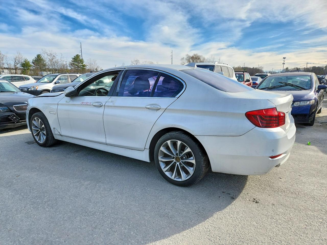 2016 BMW 5 series VIN WBA5A7C55GG150087 photo 2