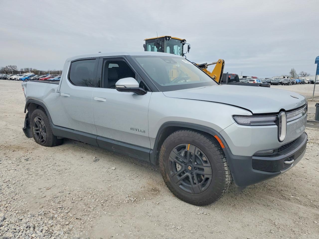 2025 Rivian Rit VIN 7FCTGBAA3SN037989 photo 4