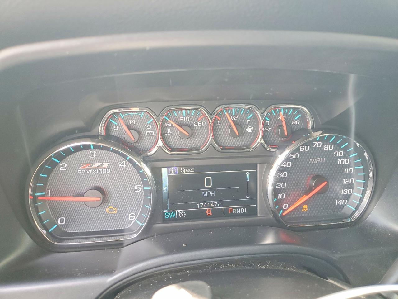 2018 Chev All models VIN 3GCUKREC5JG503619 photo 9