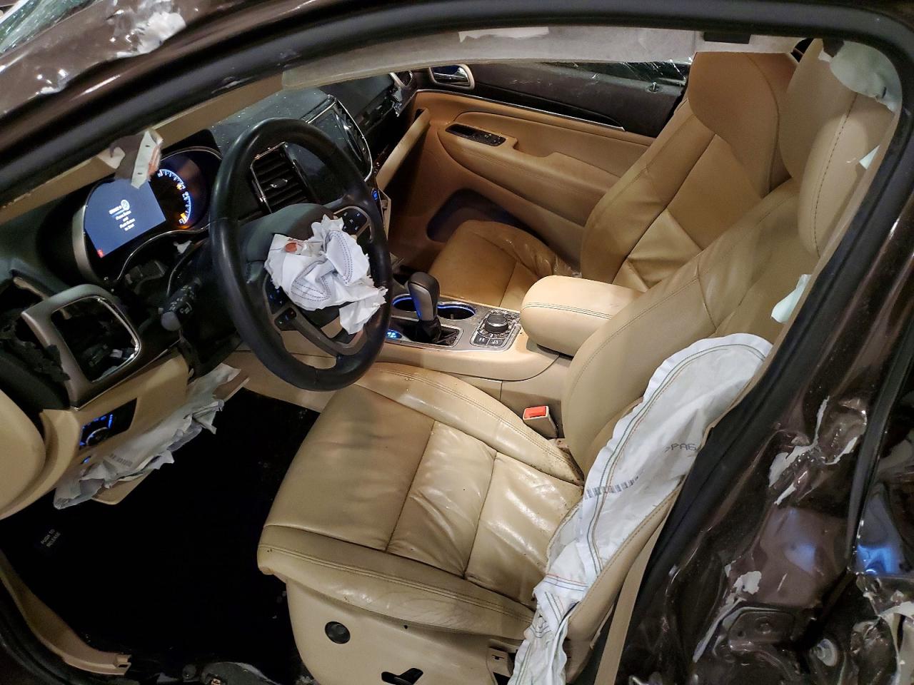2021 Jeep Cherokee VIN 1C4RJFBG9MC782398 photo 8
