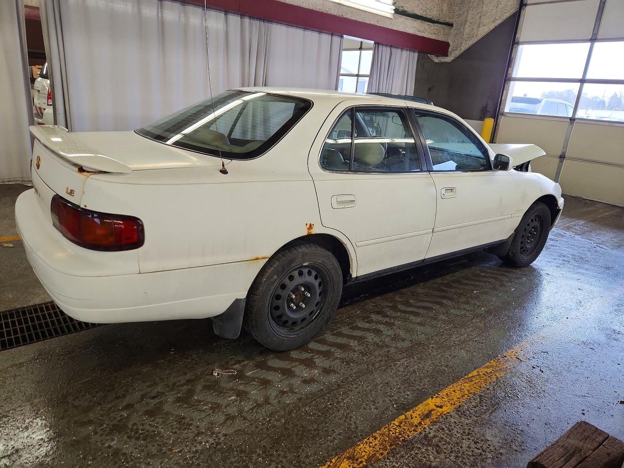 1996 TOYT Camry VIN 4T1BG12K8TU816522 photo 3