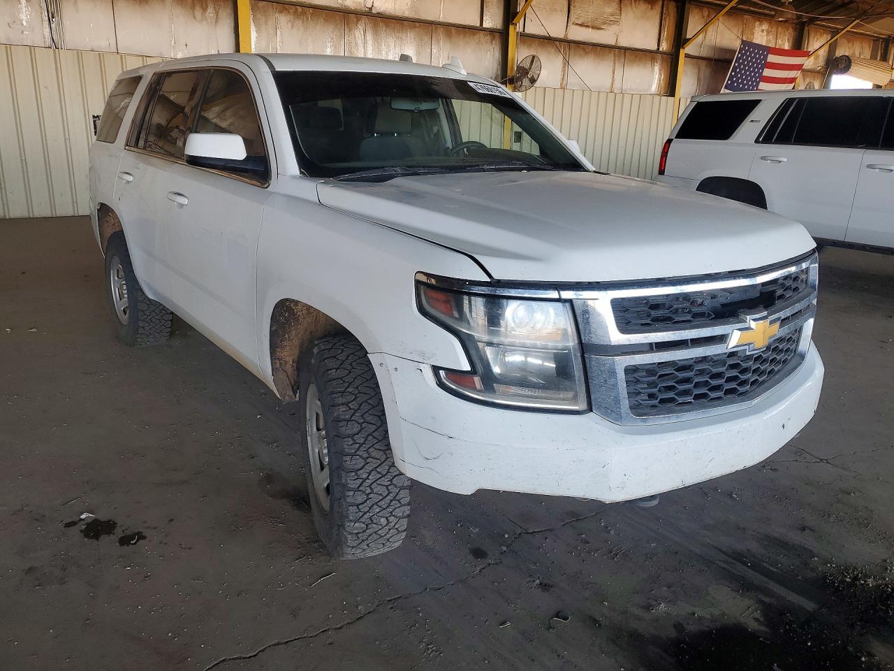 2019 Chevrolet Tahoe VIN 1GNSKFEC7KR128752 photo 4