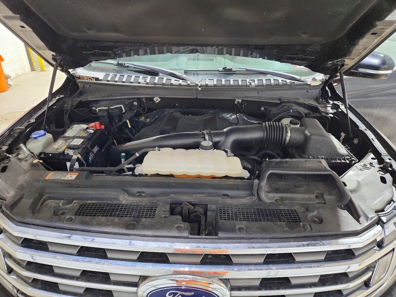2018 Ford Expedition VIN 1FMJU1JTXJEA42702 photo 12