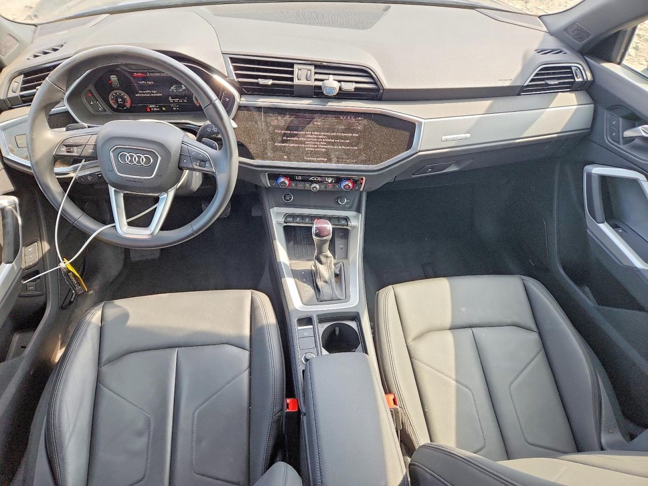 2023 Audi Q3 VIN WA1EECF37P1022540 photo 8