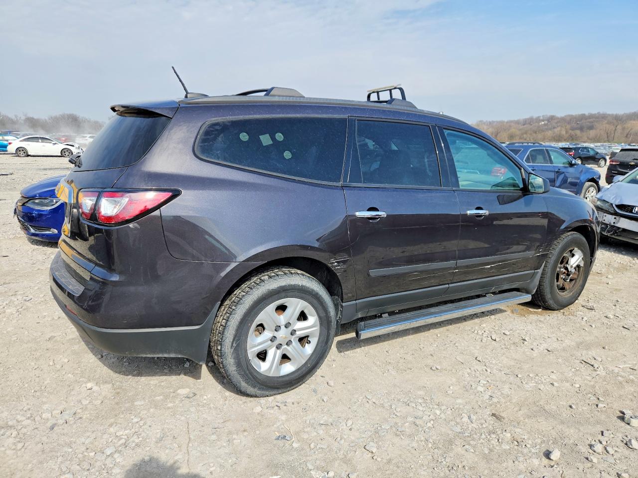 2017 Chev Traverse VIN 1GNKVFED2HJ139763 photo 3