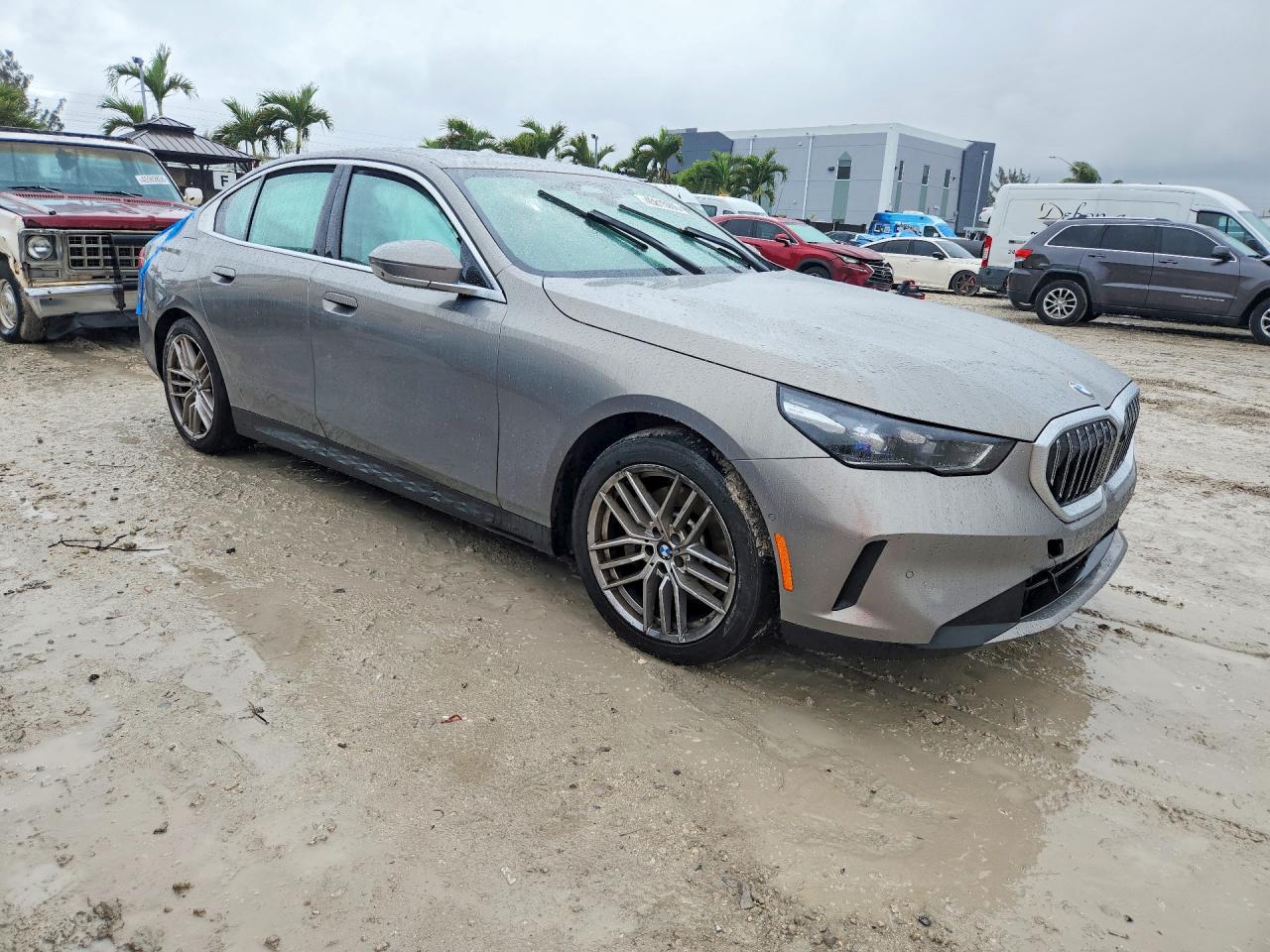 2024 BMW 5 series VIN WBA43FJ04RCR49747 photo 4