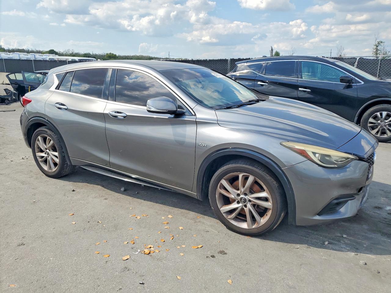 2017 Infiniti Qx30 VIN SJKCH5CP4HA035395 photo 4