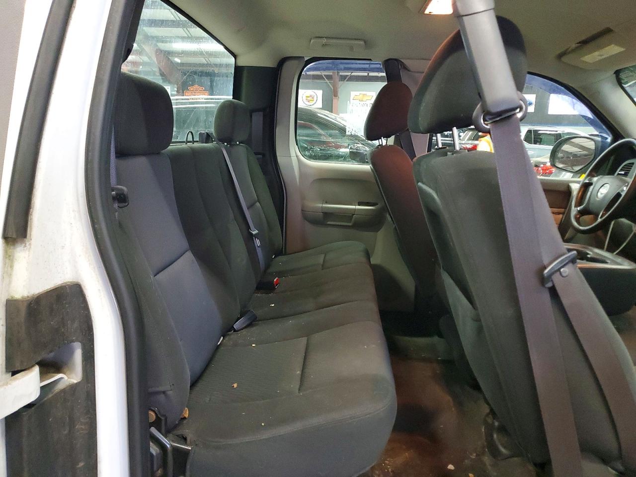 2011 CHEV All models VIN 1GCRKPE38BZ306455 photo 10