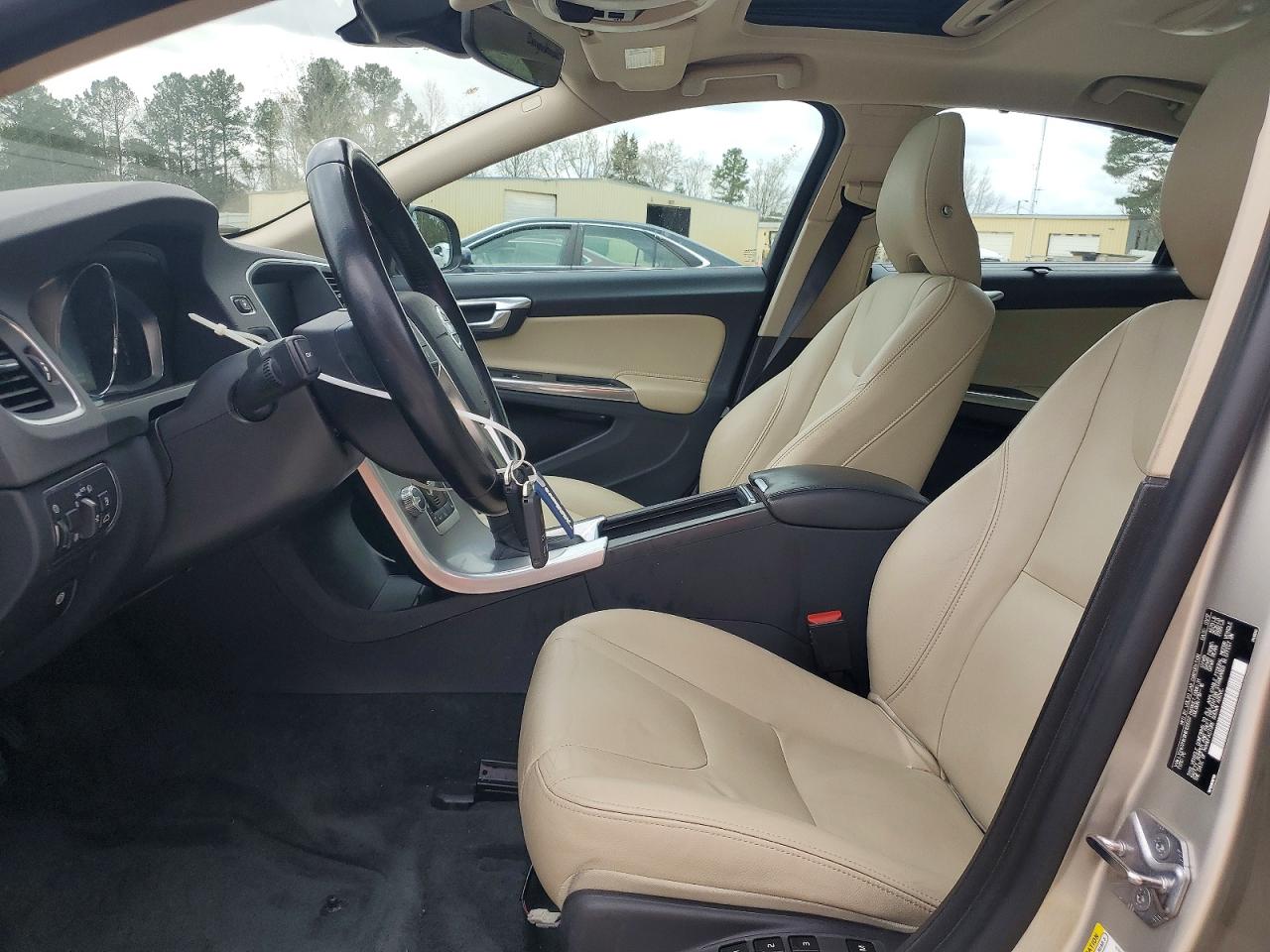 2017 Volvo S60 VIN LYV402HK8HB150522 photo 7