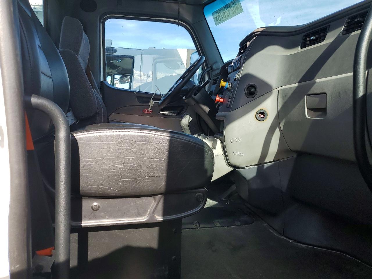 2017 PETERBILT All other VIN 1XPBA48X9HD428585 photo 5