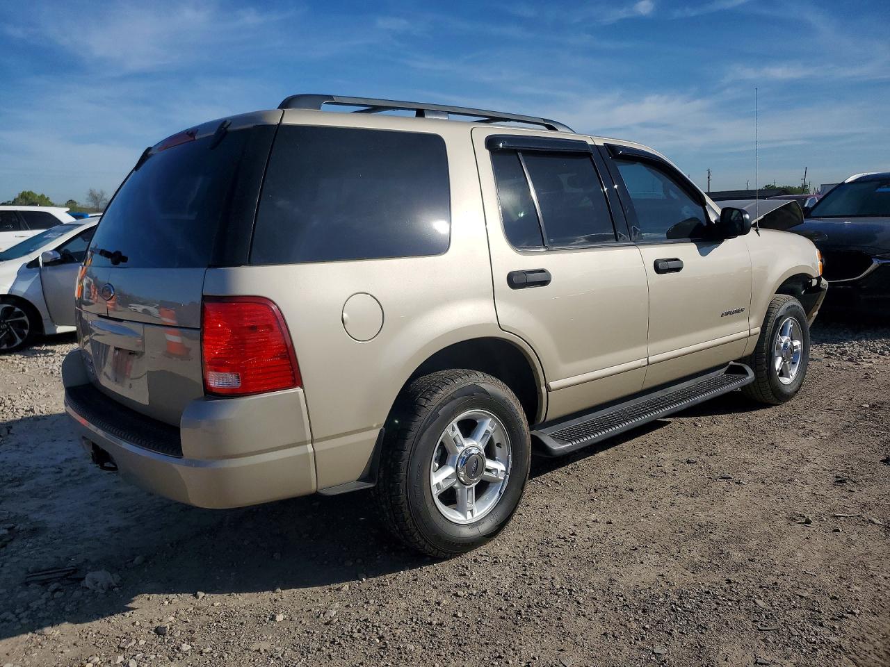 2004 Ford Explorer VIN 1FMZU63K04ZA06048 photo 3
