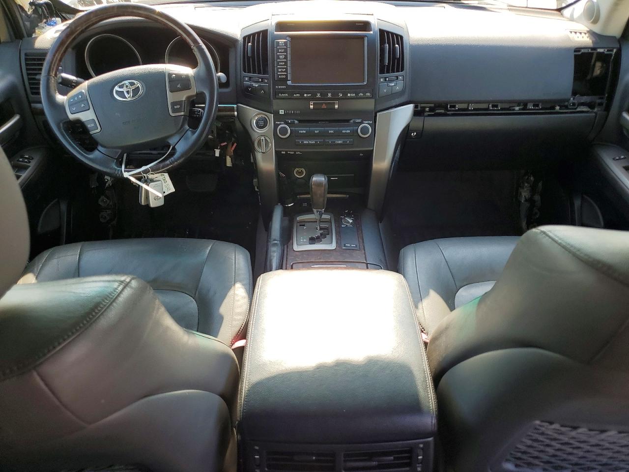 2011 Toyota Land cruis VIN JTMHY7AJ2B5010644 photo 8