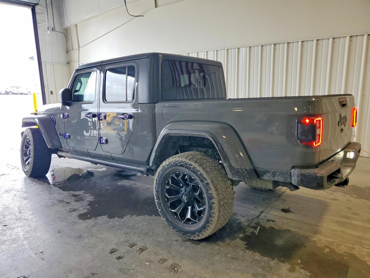 2021 Jeep Gladiator VIN 1C6JJTAG4ML533172 photo 2