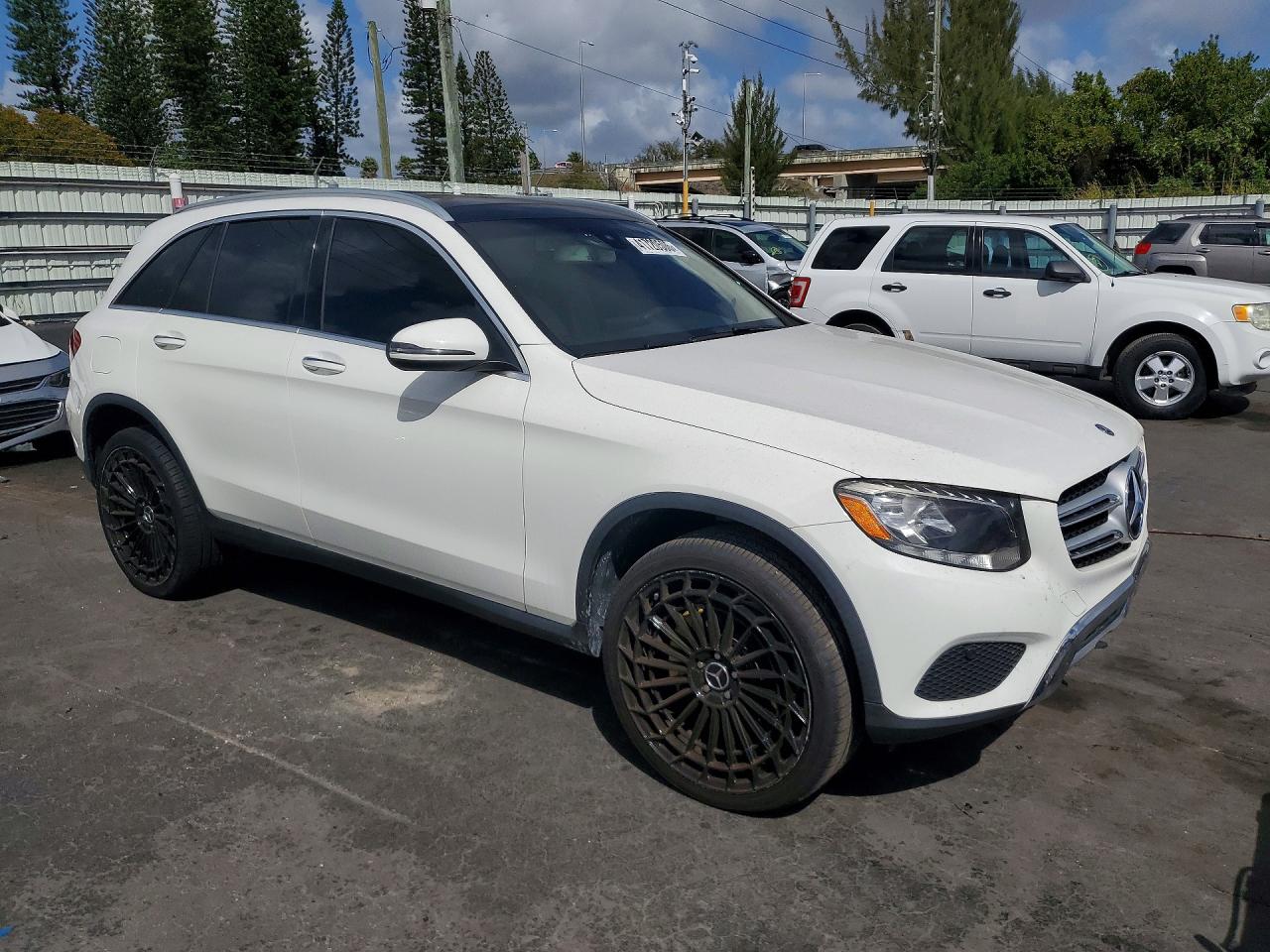 2018 Mercedes-Benz Glc class VIN WDC0G4JB2JV037391 photo 4