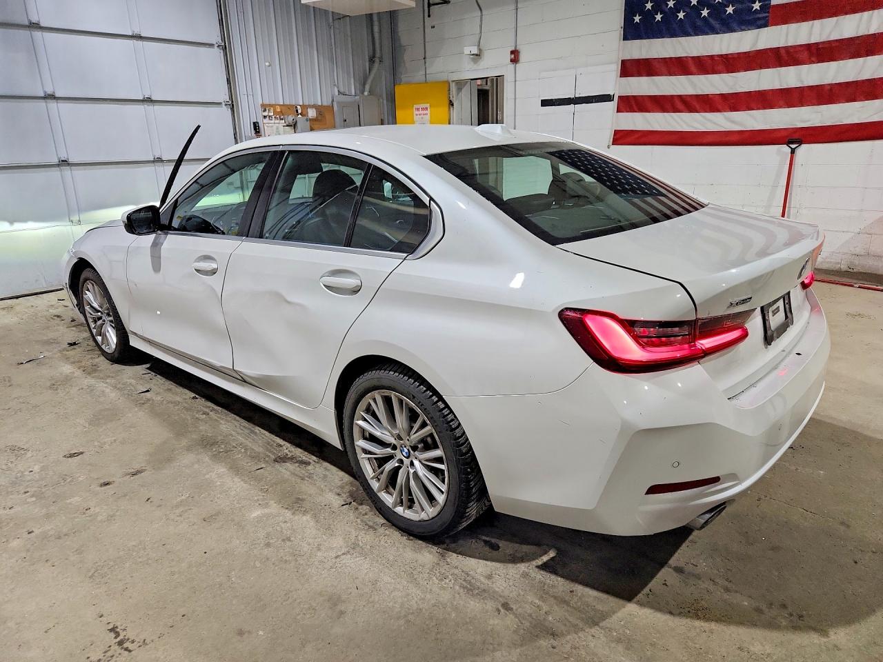 2024 BMW 3 series VIN 3MW89FF0XR8D83478 photo 2
