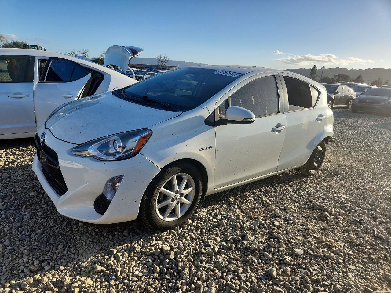 2015 Toyota Prius c th VIN JTDKDTB31F1087917 photo 1