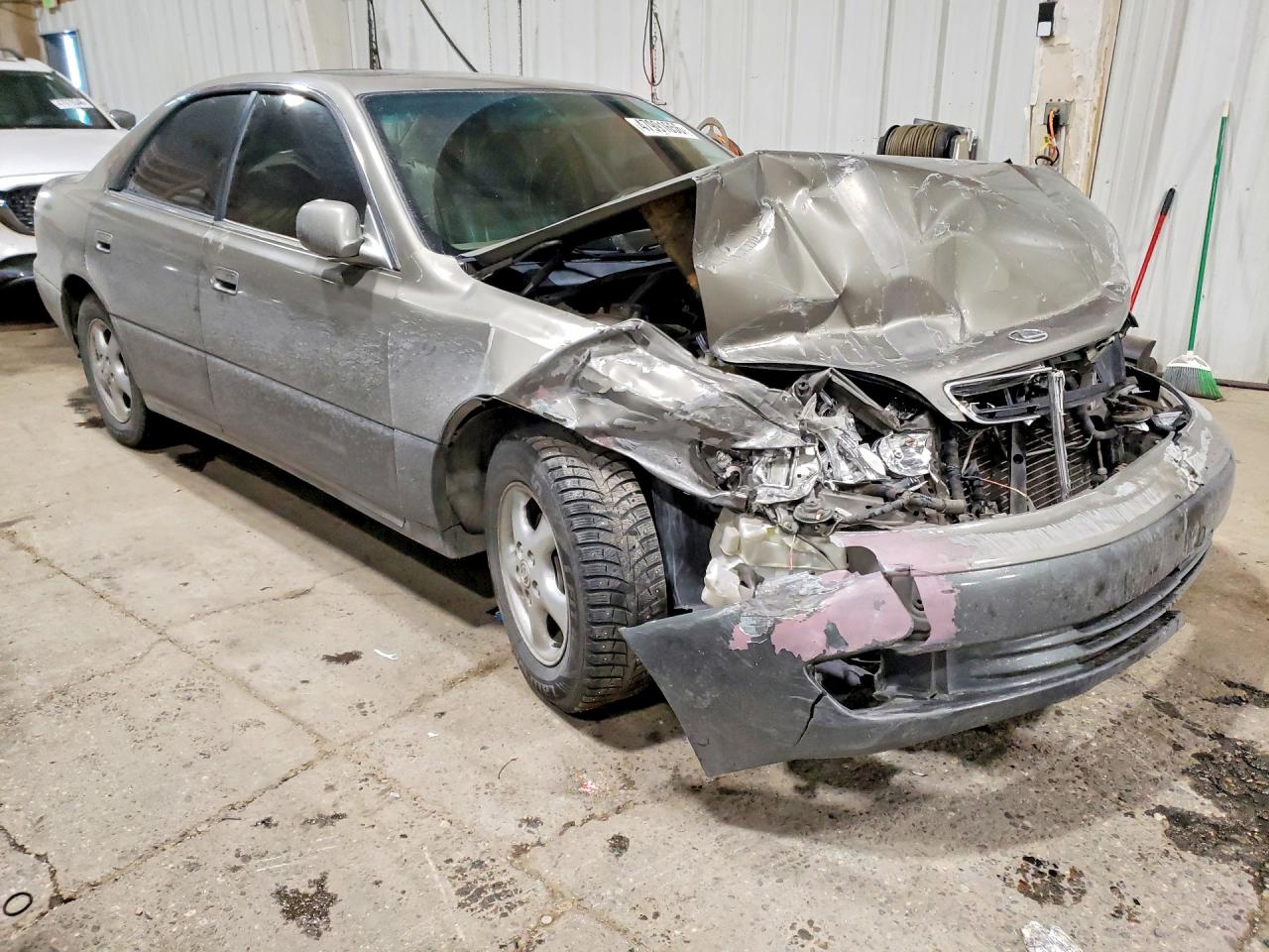1998 LEXUS Es 300 bas VIN JT8BF28G5W0136202 photo 4
