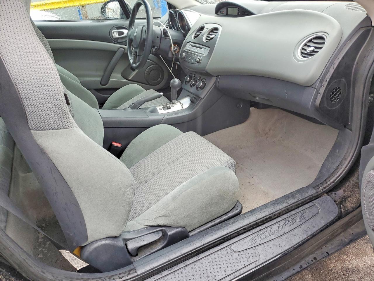 2011 Mitsubishi ECLIPSE VIN 4A31K5DF0BE013523 photo 8