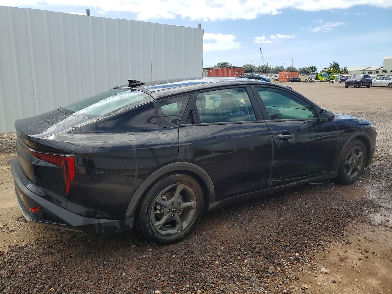 2025 Kia All other VIN 3KPFT4DE0SE005918 photo 3