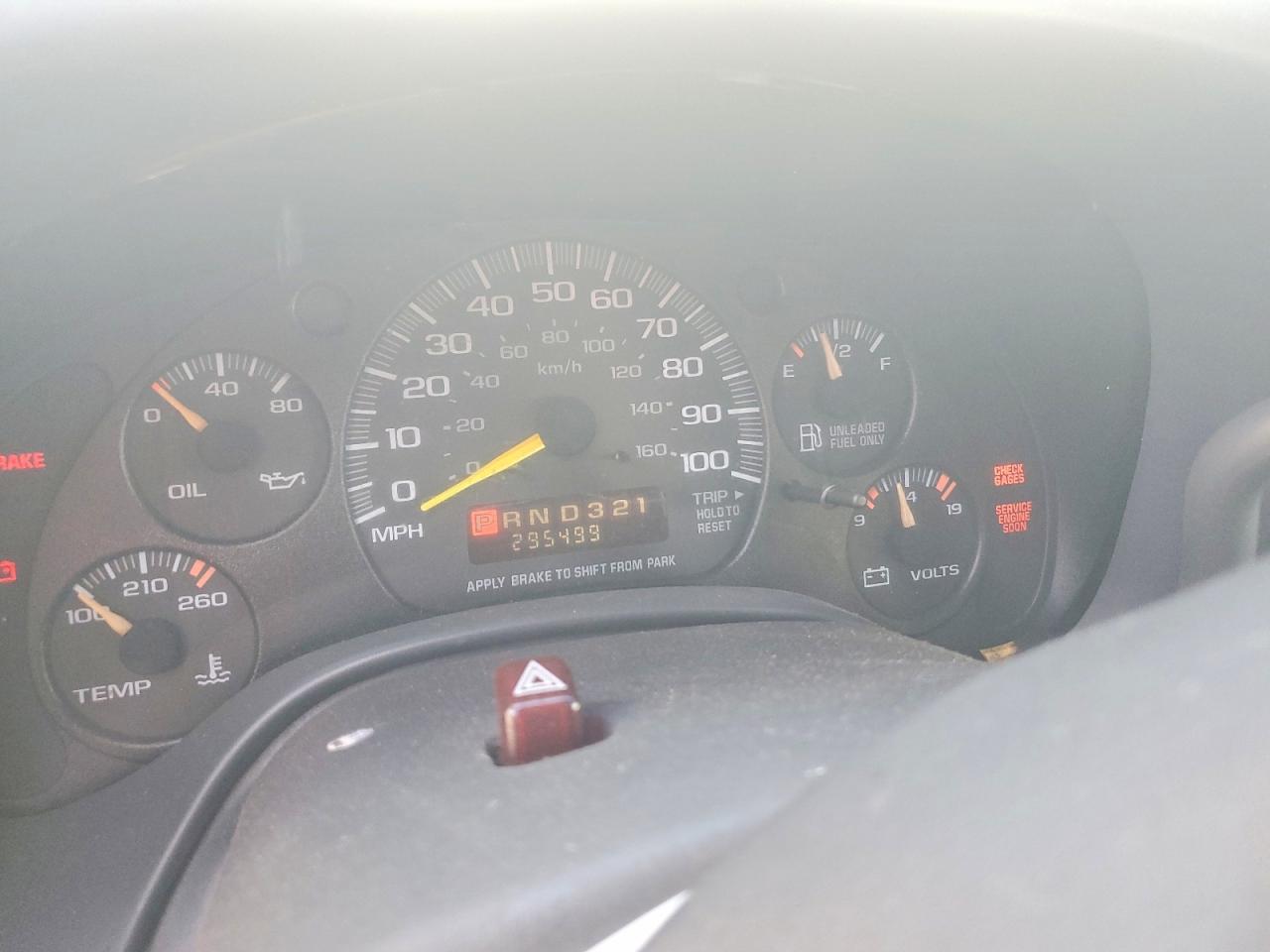 1999 Chevrolet Express VIN 1GAGG25R6X1038245 photo 9