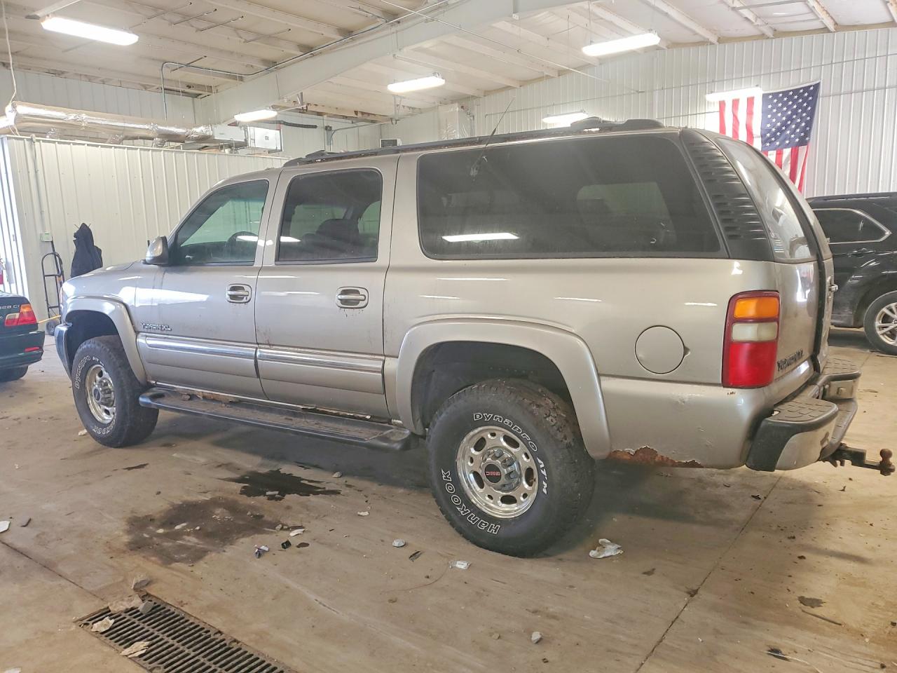 2001 GMC Yukon xl k VIN 3GKGK26U01G267364 photo 2